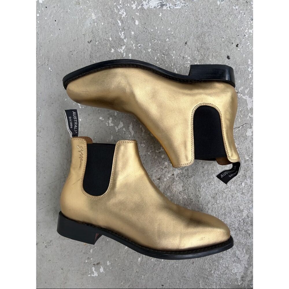 S. Kidman Tirai metallic gold boots